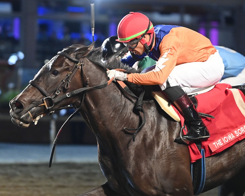 WON HAPPY MAMA - The Iowa Sorority - 09-30-23 - R10 - PRM